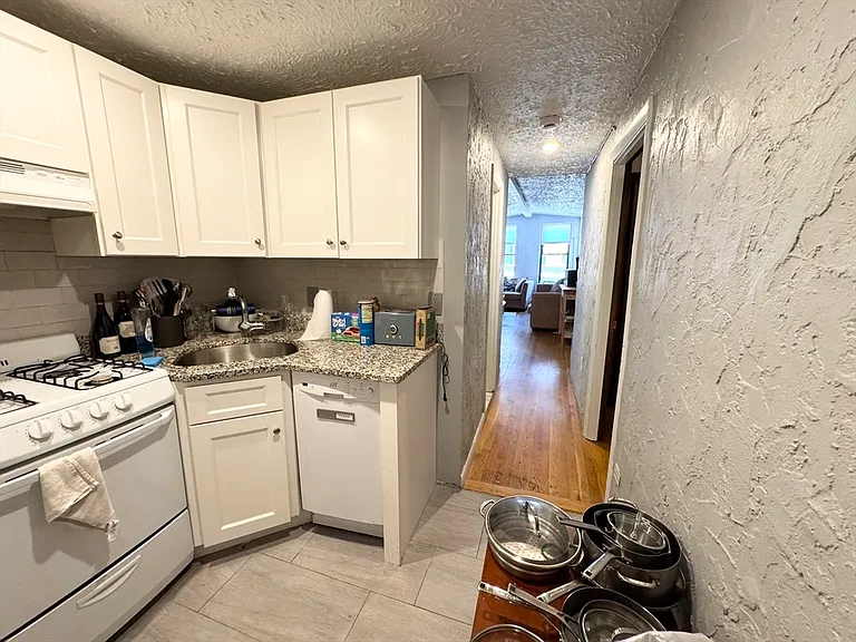 58 Prince St #6 — Photo 9