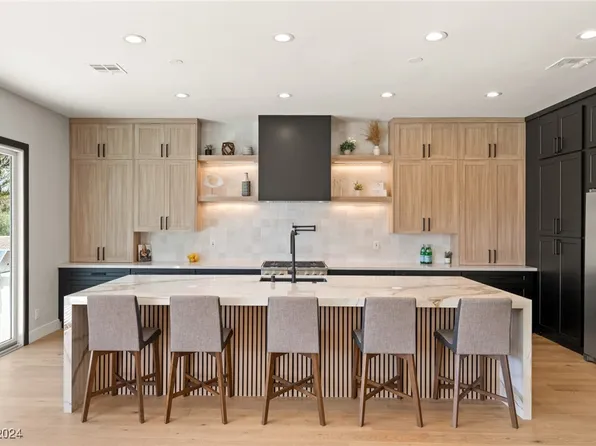 1207 Panini Dr, Henderson, NV 89052