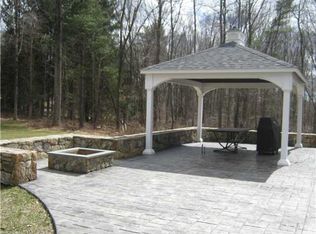 11 Grays Plain Rd, Sandy Hook, CT 06482