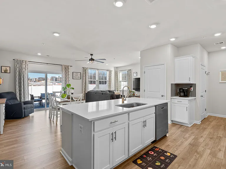 1801 Rankokus Dr — Photo 15