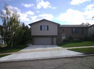 3429 Breen Dr, Bismarck, ND 58501