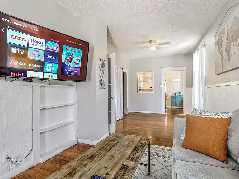 815 E Cache La Poudre St #A — Photo 20