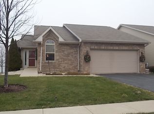 1217 Hathaway Dr, Sycamore, IL 60178