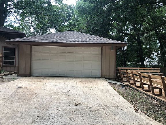 2nd image of 109 Bayview Dr