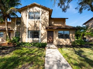 213 Lakeside Cir, Fort Lauderdale, FL 33326