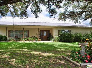 2225 Garrett Rd, Yoakum, TX 77995