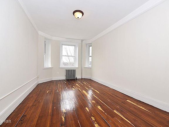 5th image of 186 Franklin St APT C15