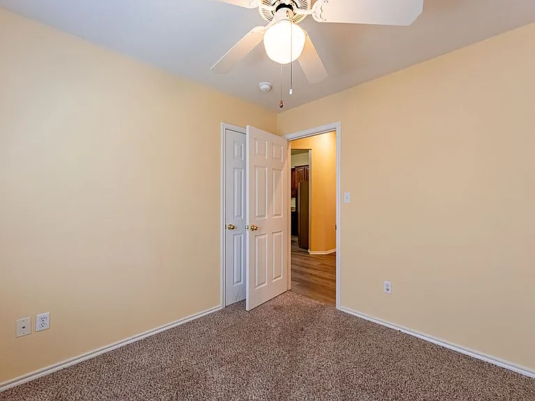 7414 W Magic Mountain Ln — Photo 6