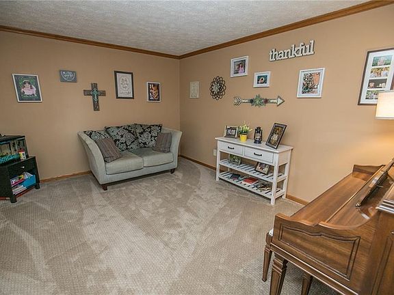 2nd image of 4258 Bunker Ln