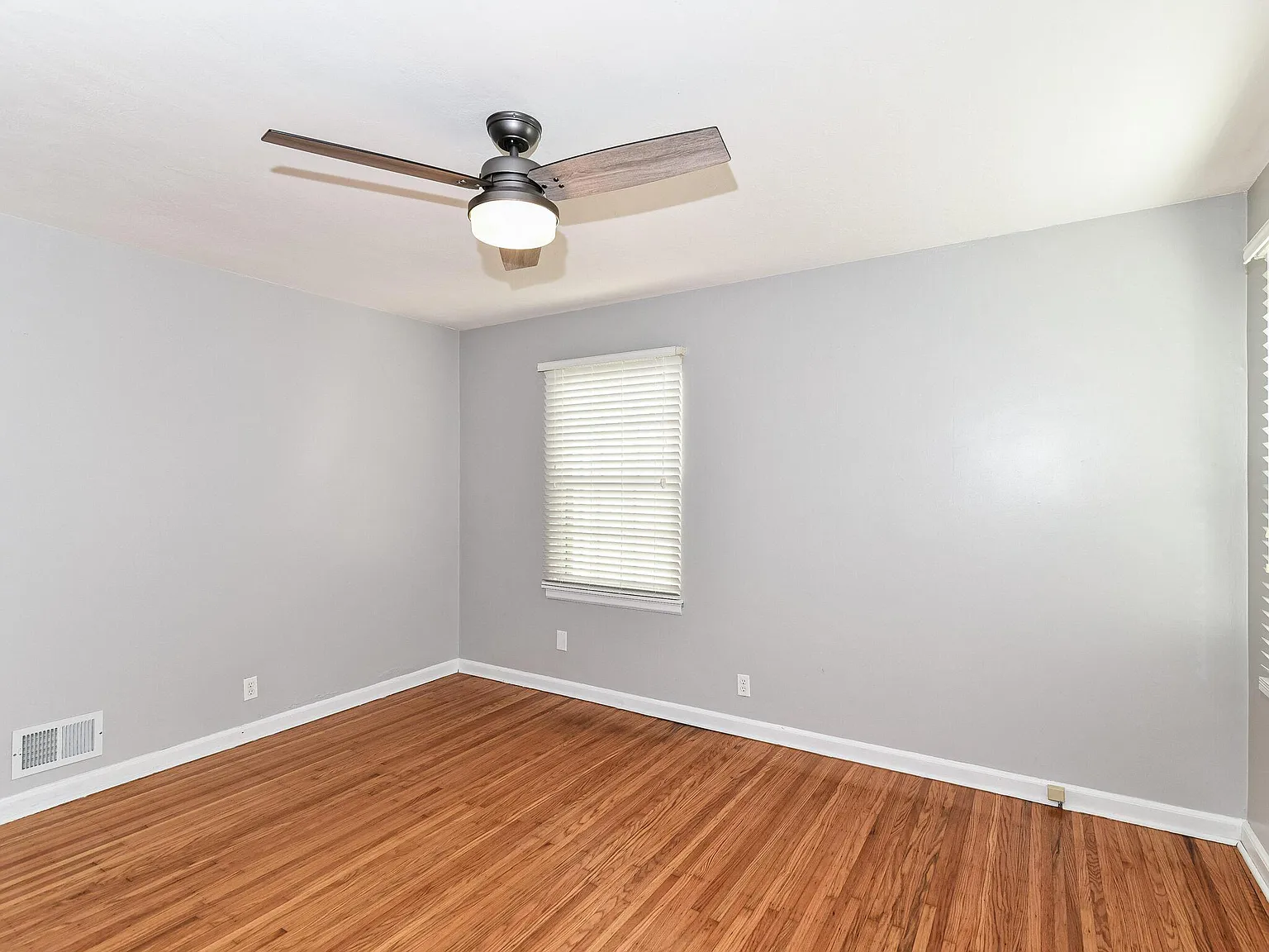 2407 Baur Dr photo 1