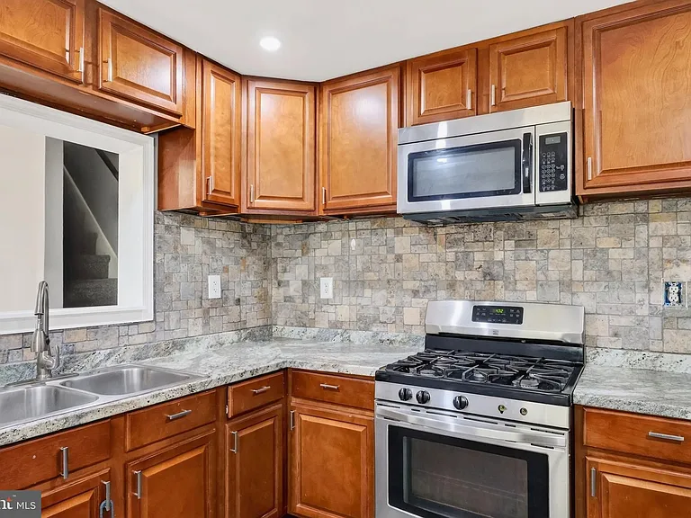 603 Maple St — Photo 15