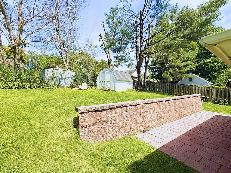 12915 Grenoble Dr — Photo 20