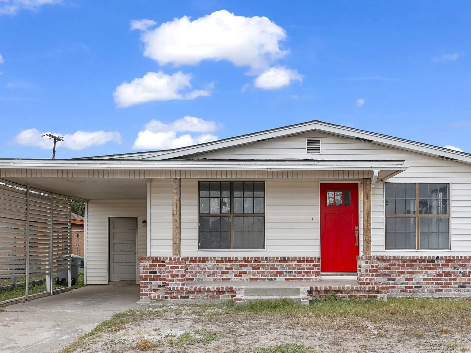 3 bed, 1100 sqft, $1,150 — Photo 1