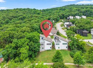 204 S Forest Canyon Ave, Fayetteville, AR 72701