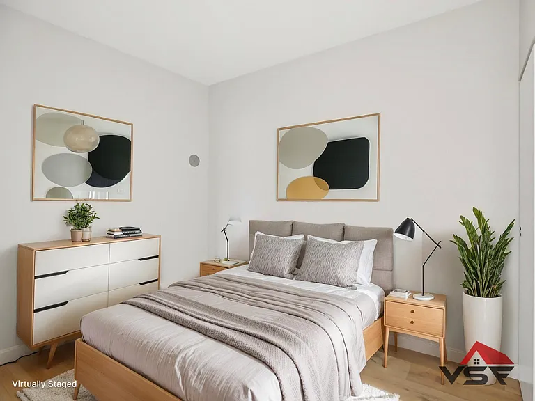 Spacious Living at Heritage Lofts, Piqua — Photo 9