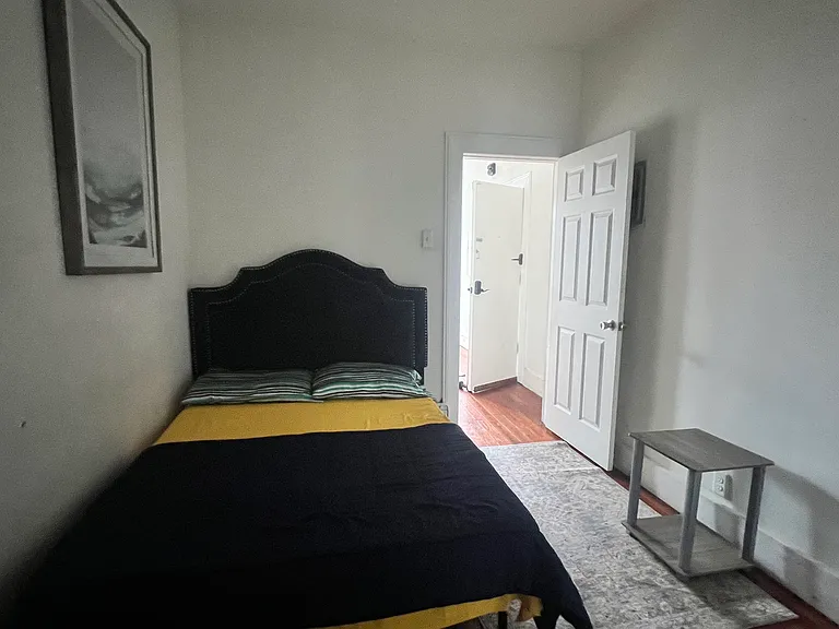 422 Saint Pauls Ave #1 — Photo 5