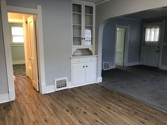 5th image of 404 S Grant St #A