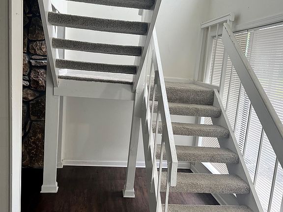 3rd image of 8438 Rockcreek Pkwy #47