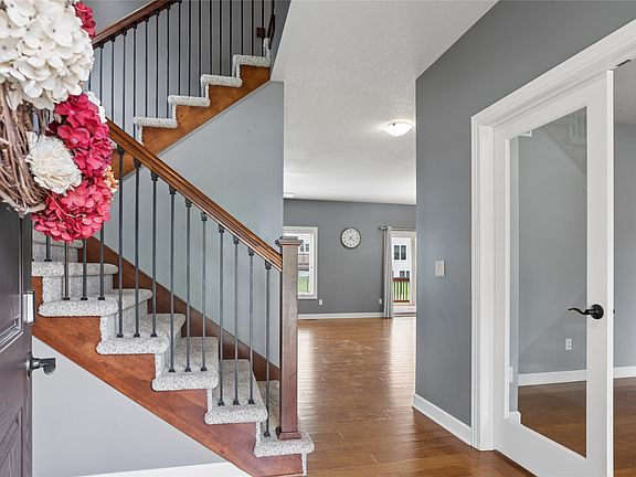 3rd image of 6614 Cheldon Ct