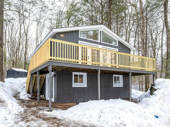 3rd image of 8 King Arthur Drive