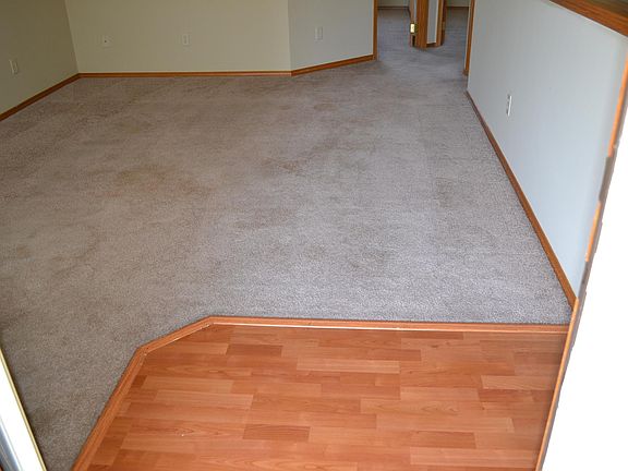 3rd image of 3350 N Governeour Cir