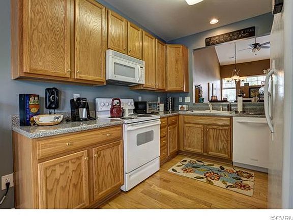 3rd image of 5903 Gate House Dr #5903