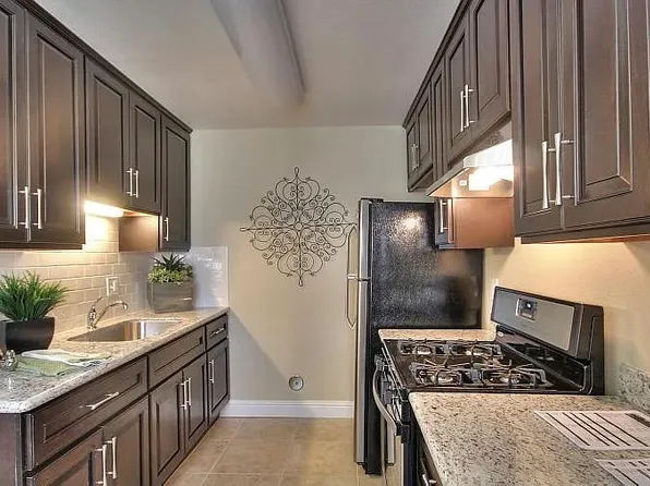Lincoln Plaza Apartments, 1184 Lincoln Blvd #25c8a636b, Tracy, CA 95376