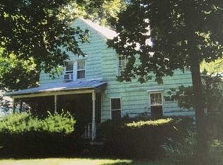 10 Pardy Ln, Fishkill, NY 12524