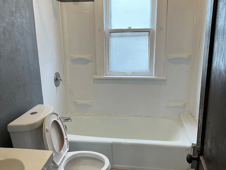 14406 Westropp Ave — Photo 13