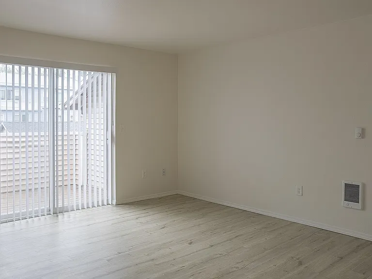 Aspen Grove Apartments - Hillsboro Oregon - Living Room