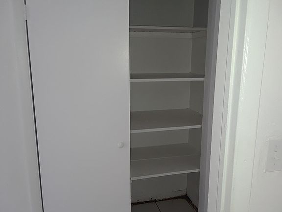 5th image of 16131 NE 19th Pl