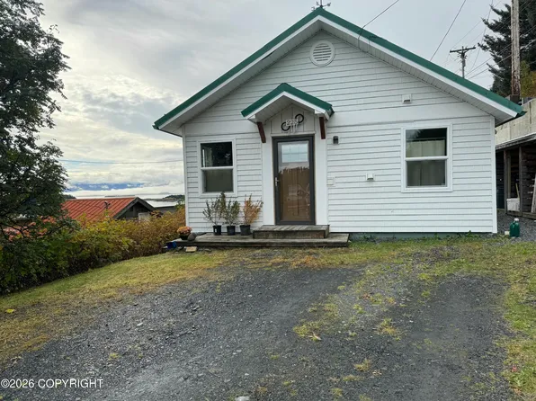 225 Alder Ln, Kodiak, AK 99615