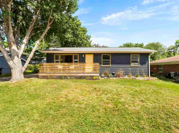 713 14th Ave, Coralville, IA 52241