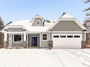 340 Turnpike Rd, Golden Valley, MN 55416