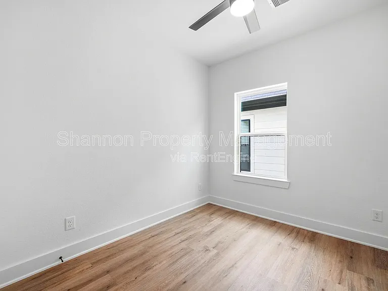 2107 Esther Dr #A — Photo 25