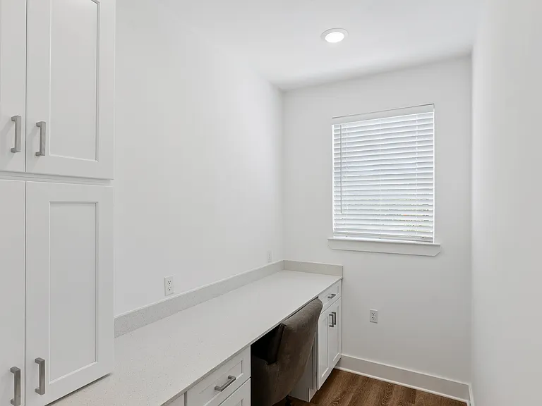 AVAIA Place — Photo 8