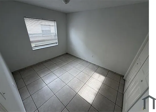2 bed, 850 sqft, $1,299 — Photo 1