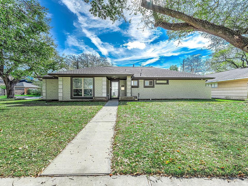 1st image of 8703 Manhattan Drive