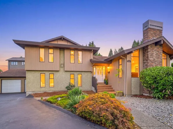 1390 Eastlawn Dr, Burnaby, BC V5B 3H2