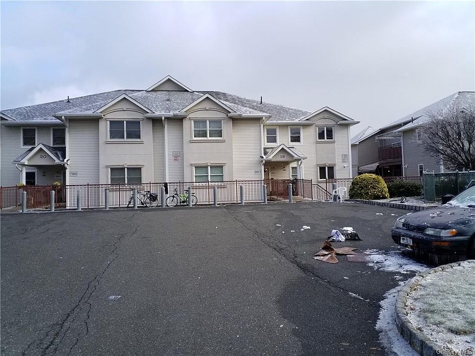 1st image of 18 Wiener Dr Unit 101