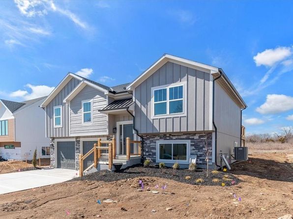 4109 SE Adams Dr, Blue Springs, MO 64014