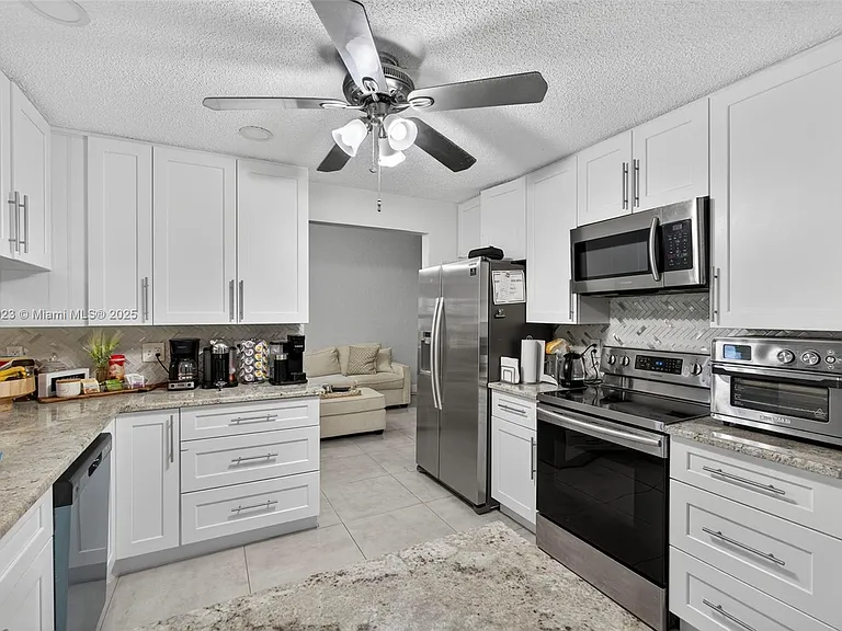 100 Miramar Ave — Photo 11