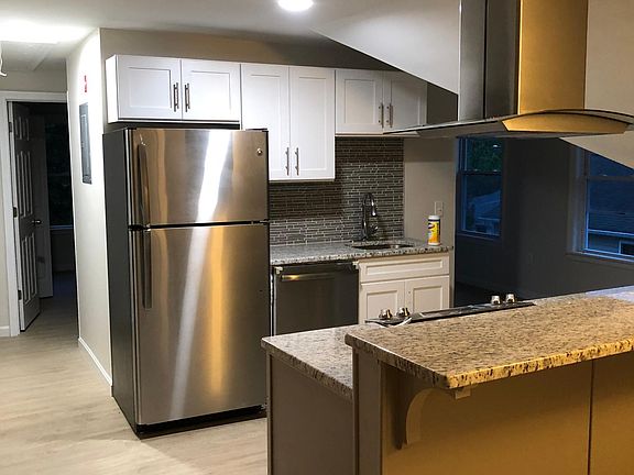 2nd image of 26 Hammond St #3