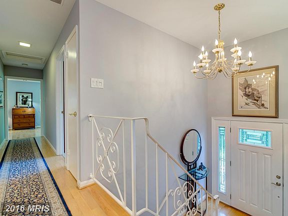 5th image of 12046 Hickory Hills Ct