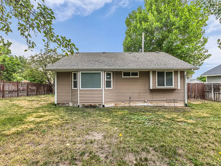 879 Rice Cir — Photo 23