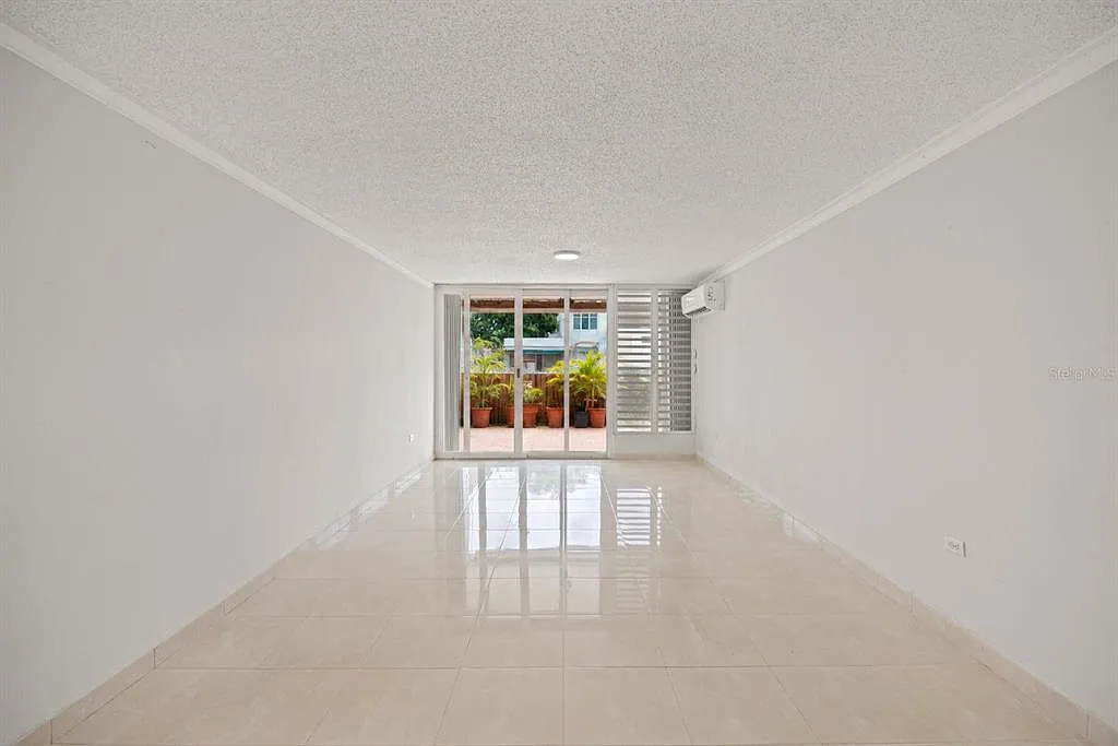 3 bed, 2.0 bath, 1380 sqft, $2,250 — Photo 4