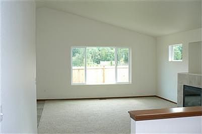 3rd image of 2914 Haig Dr SE
