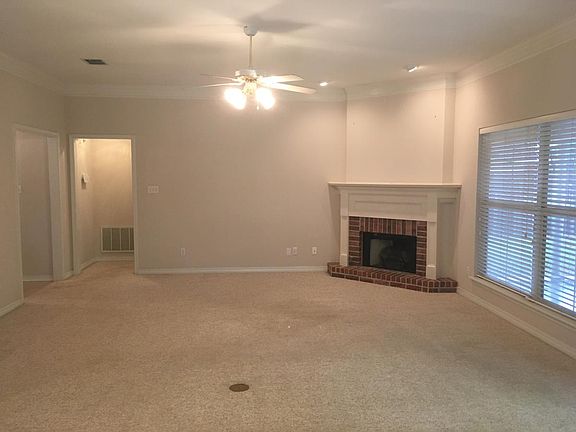 3rd image of 3104 Trinity Dr