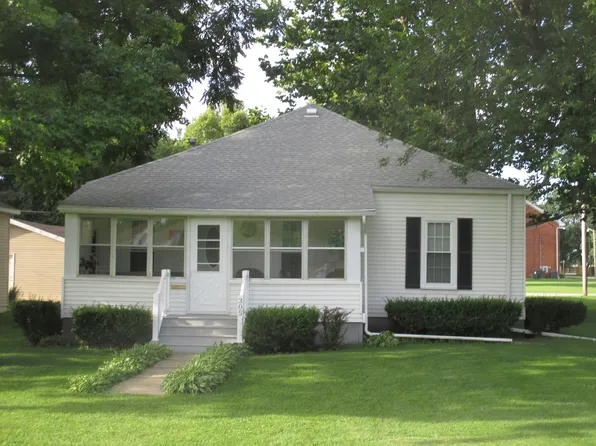 305 E South Central Ave, Tuscola, IL 61953