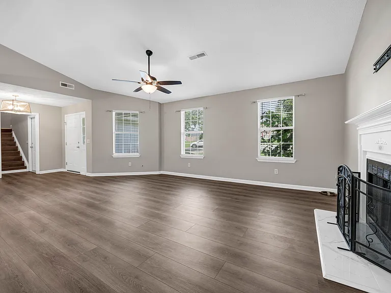 103 Walnut Grove Cir — Photo 35